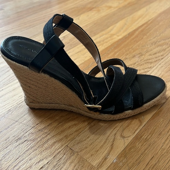 Banana Republic Factory Black Espadrille Straw Wedge Sandals Size 6.5 - Picture 2 of 7